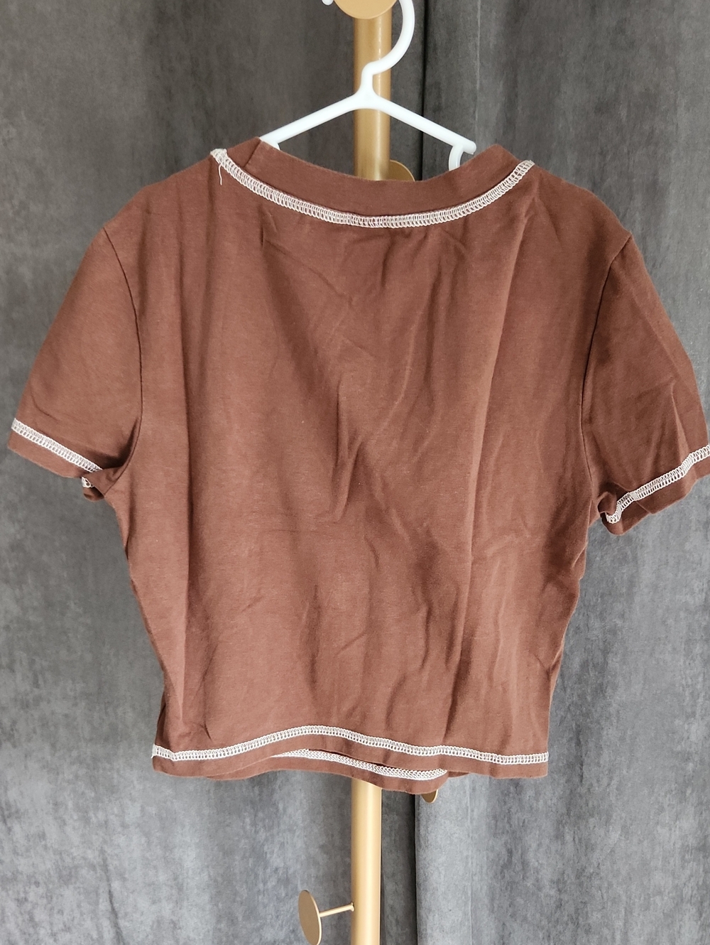 SHEIN Brown Cropped Tee with White Skeleton Skate Graphic - Picture 3 of 6